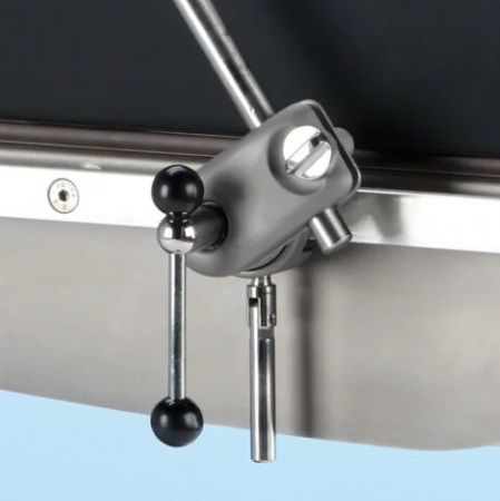 FIJADOR UNIVERSAL PARA PIERNERAS DE LITOTOMIA 100010300 MERIVAARA