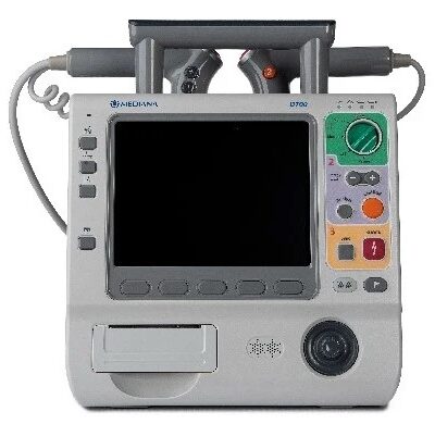 Desfibrilador Monitor bifásico con Desfibrilador Externo Automatizado monitorización electrocardiográfica y monitorización de saturación de oxígeno por pulsioximetría Medtronic MDN-D700-S MEDIANA
